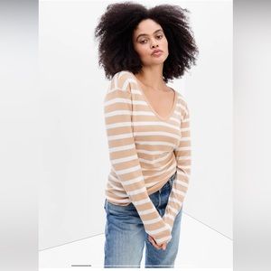 GAP Favorite Stripe V-Neck NWT